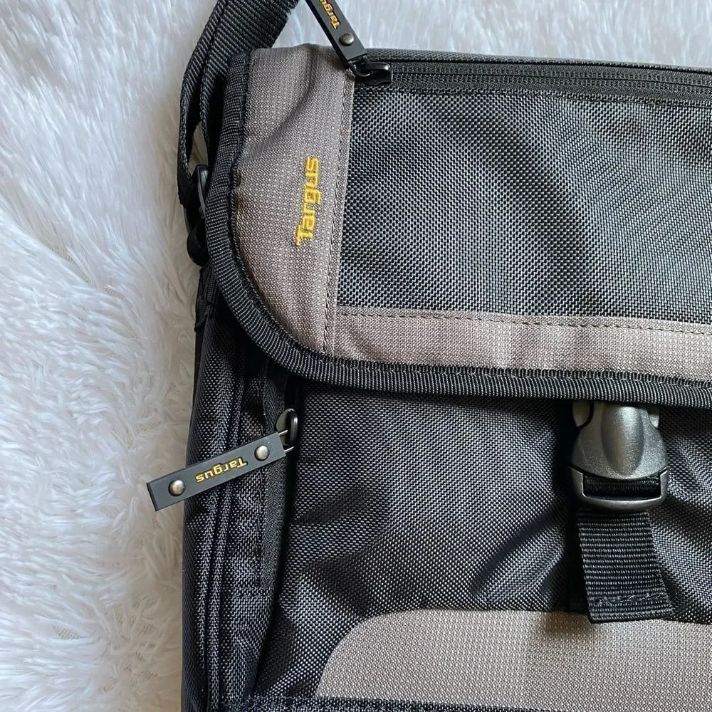 ‎Targus Bag Pockets Adjustable Straps Black Gray